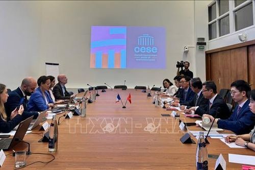 Tăng cường trao đổi kinh nghiệm Việt Nam - Pháp về xây dựng chính sách công