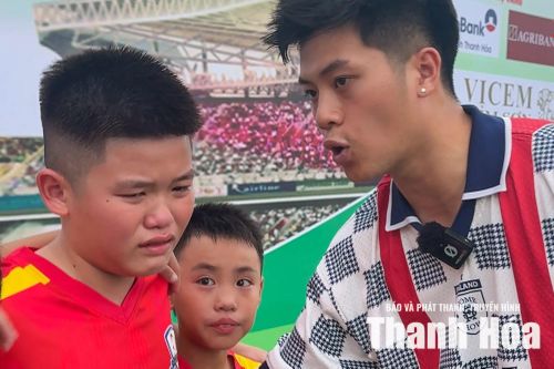 Nước mắt ngày chia tay và bài học lớn hơn chiến thắng