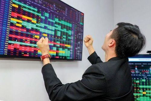 Chọn cổ phiếu ngân hàng nào trước thềm mùa báo cáo tài chính quý II?
