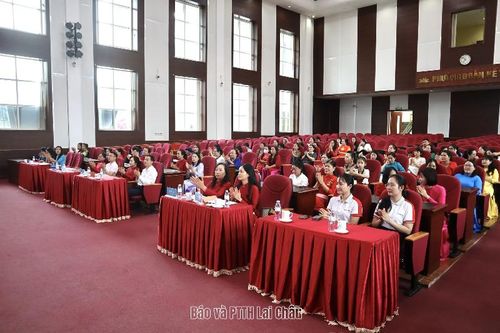 Lễ ra mắt mô hình 'Tổ phụ nữ kinh doanh online'