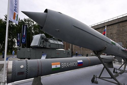 UAE đàm phán mua tên lửa siêu thanh BrahMos và hệ thống AI từ Ấn Độ
