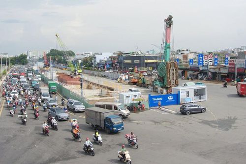 Cận cảnh đại công trường thi công ga ngầm Phạm Văn Bạch trên tuyến metro số 2