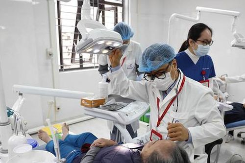 Đưa dịch vụ y tế đến từng người dân Thủ đô