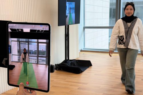 AI giúp thu gọn phòng lab 'triệu USD' vào một chiếc iPad Pro