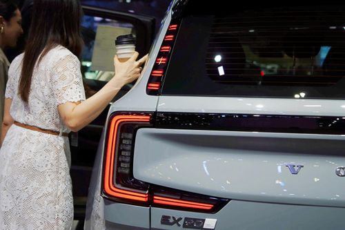 Xe điện hạng sang ồ ạt đổ bộ thị trường Việt Nam