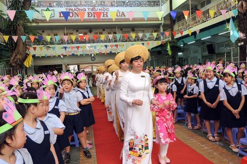 Xây dựng văn hóa học đường gắn với phát triển con người Việt Nam