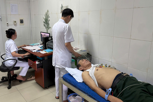 Giải pháp tiết kiệm hàng trăm triệu đồng của bác sĩ quân y