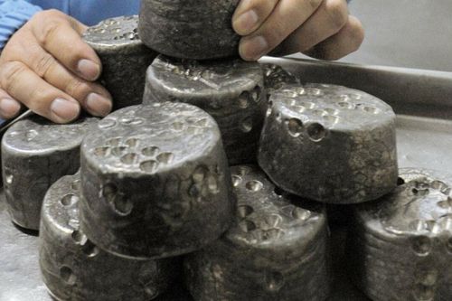 Trung Quốc ngừng xuất khẩu nhiều khoáng sản chiến lược sang Nhật Bản
