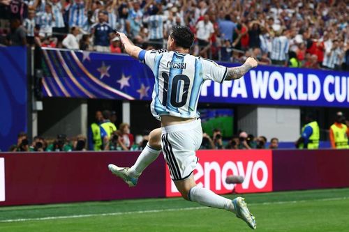 Đừng bao giờ vội gạch tên Lionel Messi
