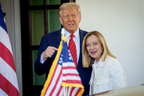 Từng được xem là 'cặp đôi chính trị ăn ý', vì sao ông Trump và bà Meloni xảy ra rạn nứt?
