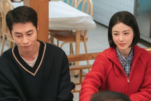Lee Jae Wook, Shin Ye Eun nói lời chia tay Doctor On The Edge khi phim khép lại