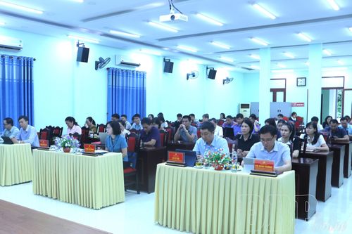 Hội nghị học tập, quán triệt các văn bản của Trung ương, Tỉnh ủy