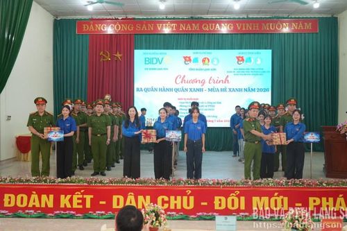 Ra quân chiến dịch tình nguyện hè tại xã Kiên Mộc
