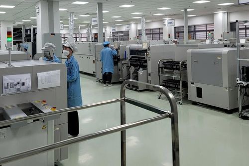 Thu hút và đào tạo nhân lực trình độ cao về khoa học - công nghệ