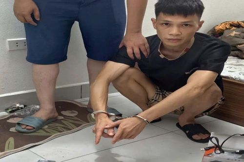 Bí mật giấu trong loa máy tính bại lộ khi 'đụng' Công an