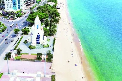 Mở rộng không gian phát triển đa cực