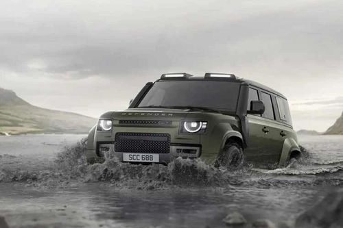 Lý do nào khiến siêu SUV Defender OCTA bị cắt gần 100 mã lực?