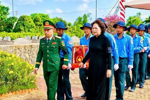 Đồng Tháp truy điệu, an táng 68 hài cốt liệt sĩ