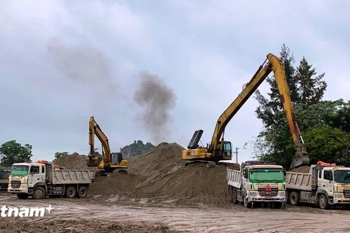 Xử lý kịp thời tình trạng 'găm hàng,' 'thao túng' giá vật liệu xây dựng