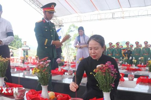 Phó Chủ tịch nước dự Lễ truy điệu, an táng hài cốt liệt sỹ tại tỉnh An Giang
