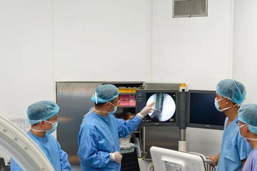 Thực hiện ca phẫu thuật đầu tiên tại Bệnh viện Việt Đức cơ sở Ninh Bình