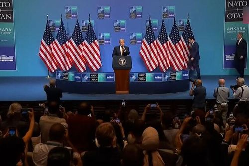 Tổng thống Donald Trump tuyên bố muốn Mỹ ở lại NATO