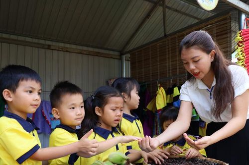 Từ đổi mới quản trị đến nâng cao chất lượng giáo dục