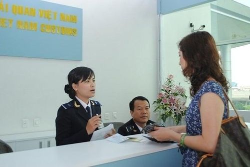 Hoàn thuế GTGT theo phương thức điện tử cho người mua hàng tại Việt Nam mang khi xuất cảnh