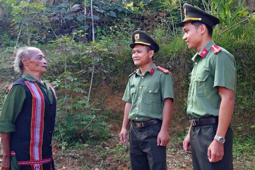 Những 'cánh tay nối dài' giữ bình yên nơi rẻo cao Trà Leng