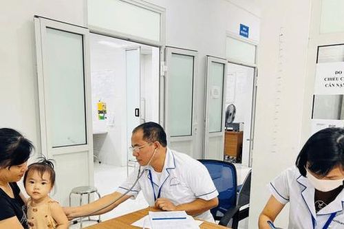 Xã Hồng Sơn đánh giá kết quả công tác khám sức khỏe định kỳ, sàng lọc miễn phí cho nhân dân