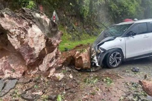 Nhiều tỉnh, thành phố mưa đặc biệt lớn, hàng trăm căn nhà bị ảnh hưởng