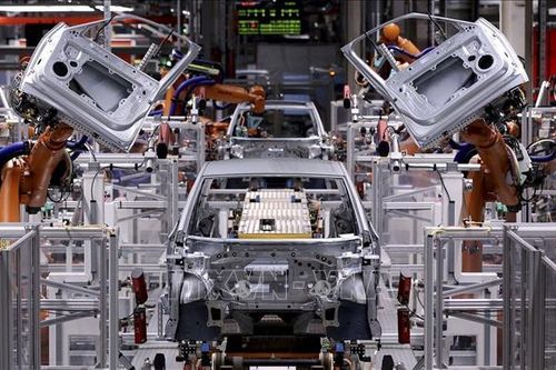 Khủng hoảng tại Volkswagen: Nguy cơ mất 100.000 việc làm và đóng cửa 4 nhà máy