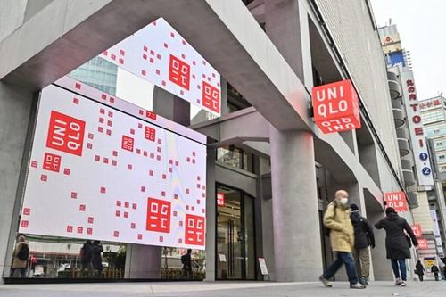 Cổ phiếu Fast Retailing mất hơn 5% giá trị dù nâng dự báo lợi nhuận
