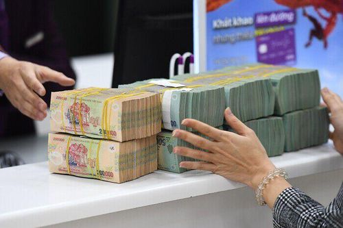 Chịu áp lực từ nhiều phía, lãi suất huy động neo cao và khó giảm mạnh trong nửa cuối 2026