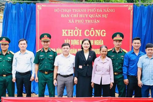 Xã Phú Thuận khởi công xây dựng nhà tình nghĩa cho gia đình chính sách