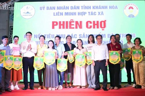 Khai mạc Phiên chợ kết nối tiêu thụ sản phẩm đặc trưng vùng đồng bào dân tộc thiểu số và miền núi