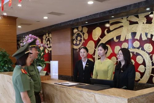 Ghi ở đơn vị 2 lần Anh hùng của Công an đất mỏ