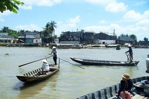 Đò chiều quê ngoại