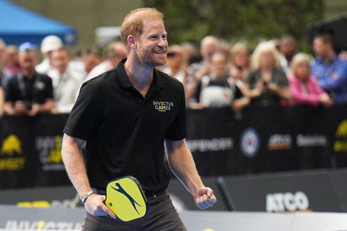 Hoàng tử Harry lần đầu chơi pickleball