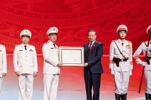 Tổng Bí thư, Chủ tịch nước: Bảo vệ an ninh theo nguyên tắc 'phát triển đến đâu, an ninh đến đó'