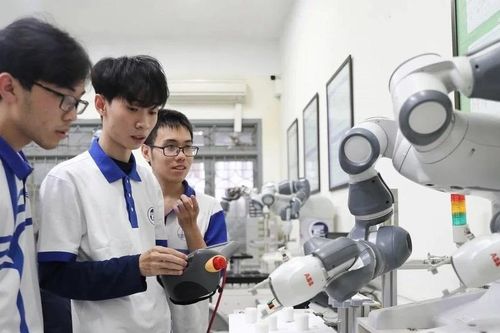 Tận dụng lợi thế dân số vàng