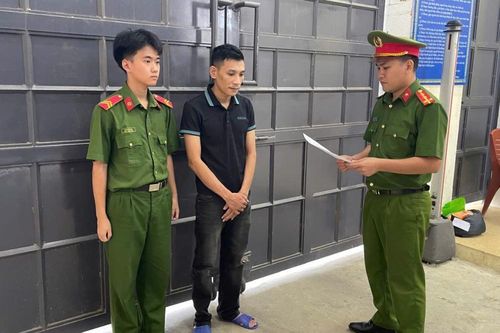 'Con nghiện' xộ khám