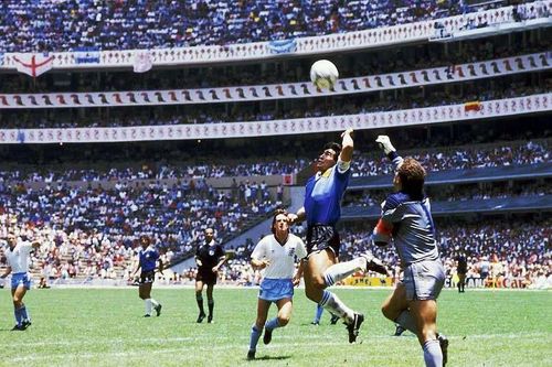 'Luật ngầm' khiến trọng tài Anh tránh Argentina