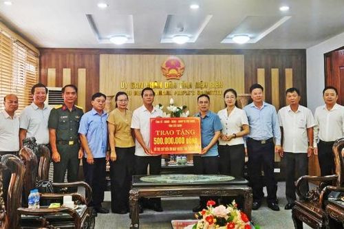 Đoàn công tác tỉnh Bắc Ninh trao tặng 500 triệu đồng ủng hộ Quỹ Đền ơn đáp nghĩa tỉnh Điện Biên