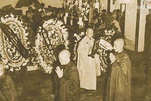 Hòa thượng Thích Bình Lương - Bóng nhạn lặng soi Tây Hồ