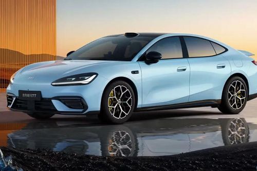 Geely trình làng Galaxy TT, chạy tối đa 725 km mỗi lần sạc