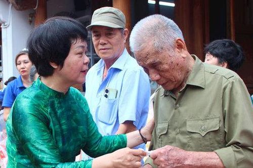Tháng 7 tri ân người có công tại phường Giảng Võ