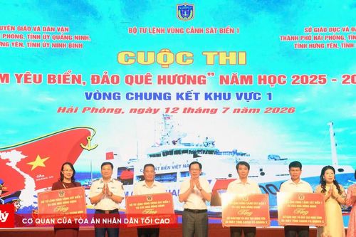 Đội Bạch Long Vĩ giành giải Nhất cuộc thi 'Em yêu biển đảo quê hương' cấp khu vực