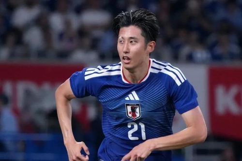 Giải mã vết trắng trên mắt Hiroki Ito tại World Cup 2026