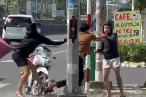 Truy xét nhóm đối tượng dùng hung khí tấn công đôi nam nữ trên quốc lộ 1